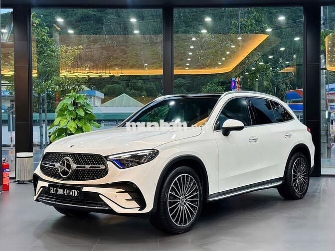 Mercedes Benz GLC Class 2025