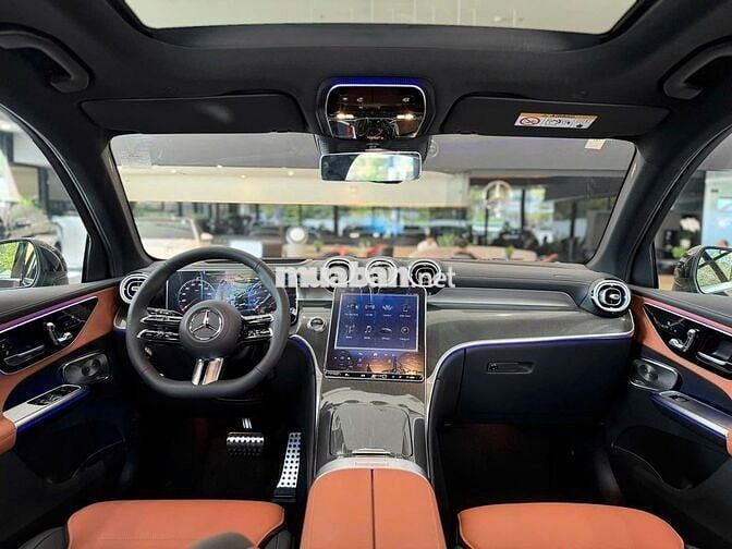 Mercedes Benz GLC Class 2025
