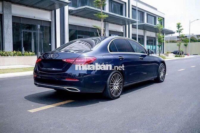 Mercedes Benz C Class 2025