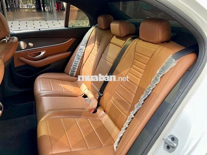 Mercedes Benz E Class 2025 E300 AMG