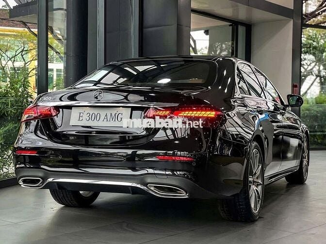 Mercedes Benz E Class 2025 E300 AMG