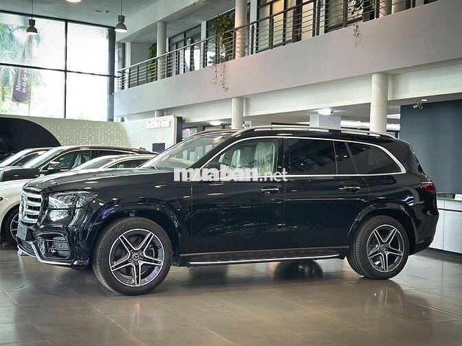 Mercedes Benz GLS Class 2025