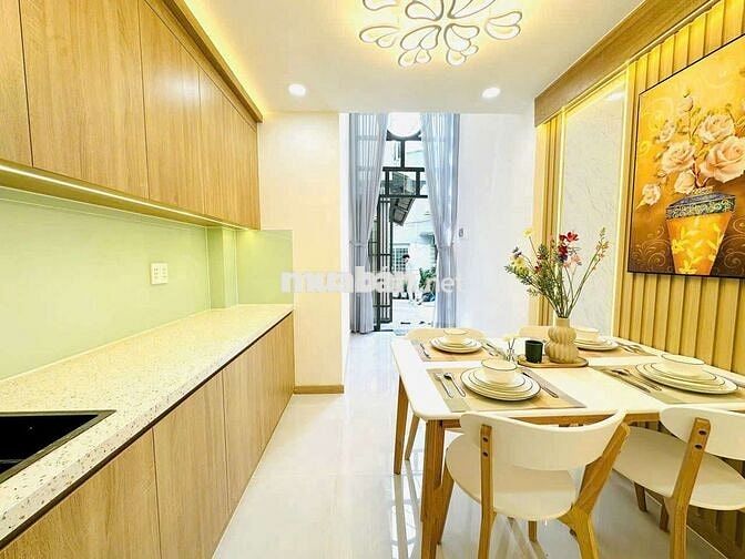 Siêu phẩm 4 tầng Điện Biên Phủ. Full nội thất. Giá 3.9 tỷ. Rẻ nhất BT
