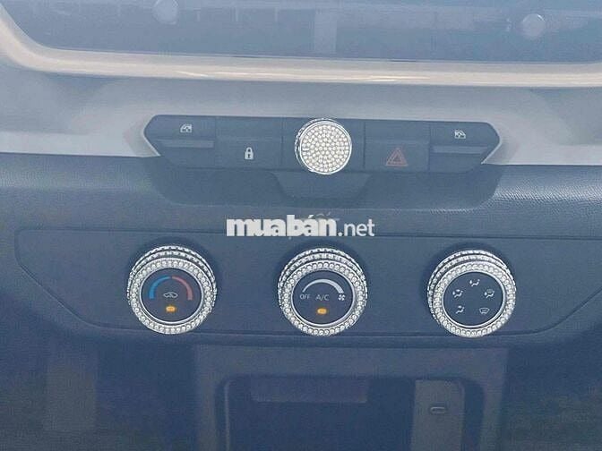 VinFast VF3 2025 - mua pin đã lên hơn 60t phụ kiên
