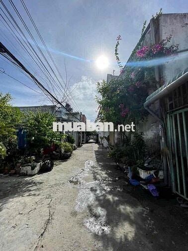Cho thuê nhà trệt rộng 100m2 trục chính hẻm Nguyễn Văn Lịn