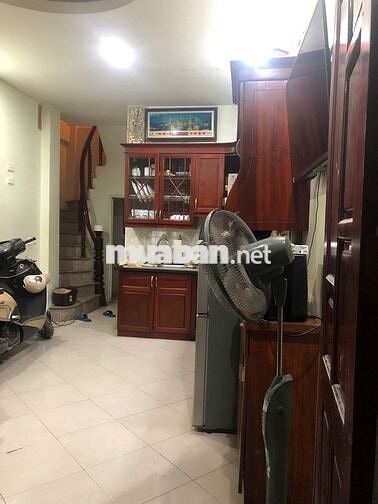 Nhà đẹp 5T phố Hào Nam, đúng 15m ra mặt phố chính tàu điện chạy vù vù