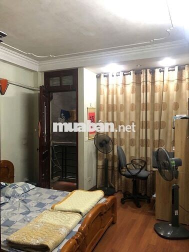 Nhà đẹp 5T phố Hào Nam, đúng 15m ra mặt phố chính tàu điện chạy vù vù