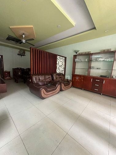 Cần bán căn nhà khu trung tâm Quận 1, DT 98m2, quy mô được xây 8 tầng