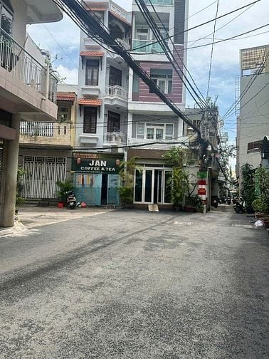 Cần bán căn nhà khu trung tâm Quận 1, DT 98m2, quy mô được xây 8 tầng
