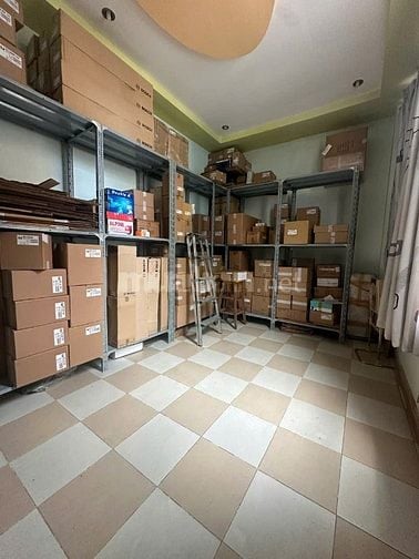 Cần bán căn nhà khu trung tâm Quận 1, DT 98m2, quy mô được xây 8 tầng