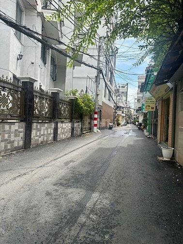 Cần bán căn nhà khu trung tâm Quận 1, DT 98m2, quy mô được xây 8 tầng