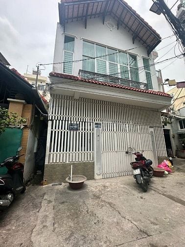 Cần bán căn nhà khu trung tâm Quận 1, DT 98m2, quy mô được xây 8 tầng