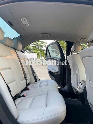 Mercedes Benz E Class 2010 E250 - 150000 km