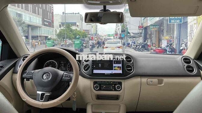 Volkswagen tiguan Premium - 83000 km