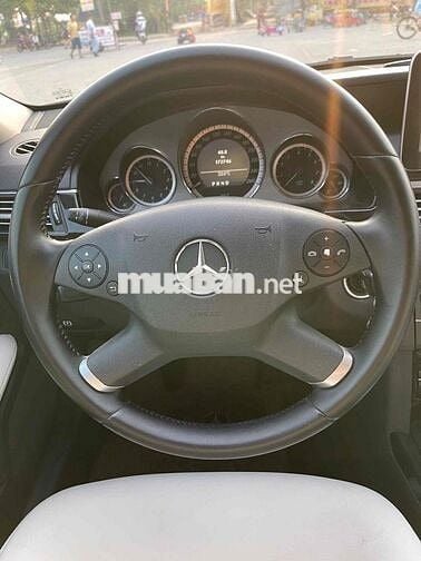 Mercedes Benz E Class 2010 E250 - 150000 km