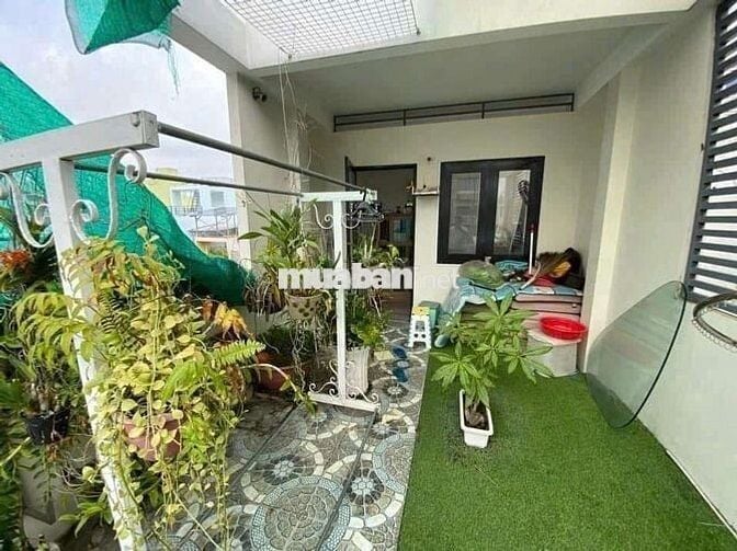 Cho thuê nhà hẻm 1/Cao Thắng phường 5 Quận 3