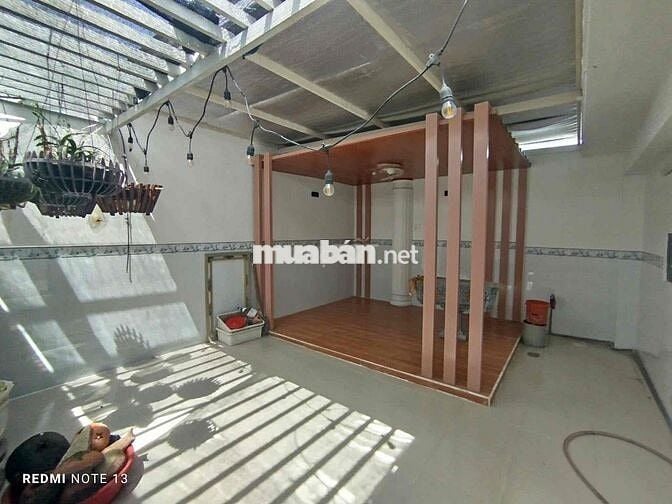 CHO THUÊ NHÀ 2 LẦU KÈM NỘI THẤT KHU DÂN CƯ NAM LONG