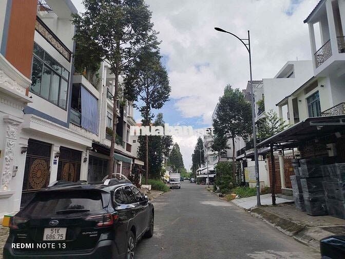 CHO THUÊ NHÀ 2 LẦU KÈM NỘI THẤT KHU DÂN CƯ NAM LONG