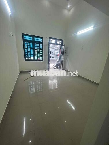 Cho thuê nhà mới sơn 4.2x11m đúc lừng 2pn 2wc