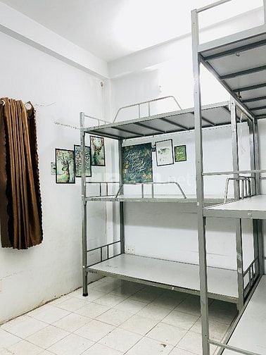 Ở ghép 814/5 Sư Vạn Hạnh Q10 cách Huflit 100m,Y Phạm Ngọc Thạch 400m