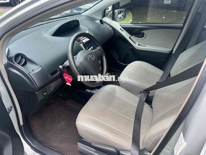 Toyota Yaris 2008 1.3 AT - 74000 km