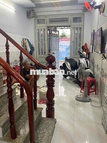 nhà trệt 2 lầu 3 pn 3 vs  hẻm xe tải