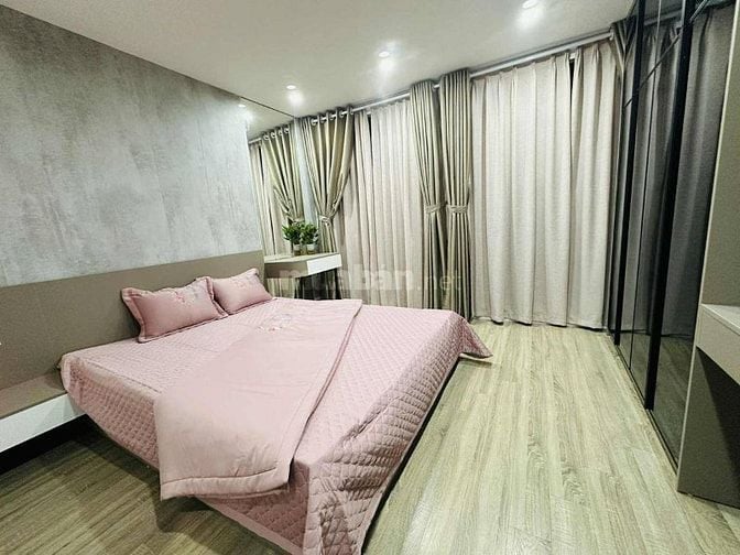 Nhà Đẹp Lô Góc, Thang Máy Minh Khai 30m, 7 tầng, mt 4m, giá 9.8 tỷ.