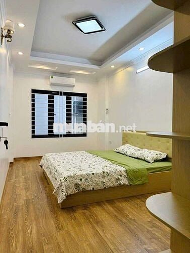 BÁN NHÀ NGÕ 206 CỔ LINH ĐỐI DIỆN AEON MALL 35m² 5 Tầng fuill Nội Thất