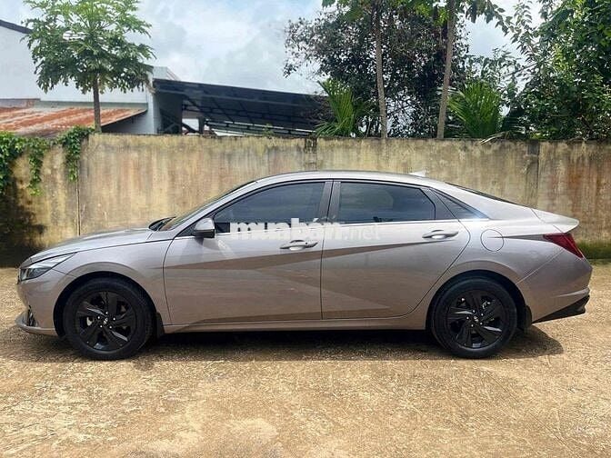 Hyundai Elantra 2022 Elantra 1.6 AT