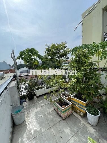 Bán nhà cạnh chung cư Celadon Tân Phú, 3 tầng, 47 m2, giá nhỉnh 4 tỷ