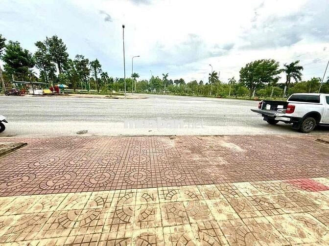 cần ra gấp lô Đ.Hùng Vương, Nhơn Trạch, Đồng Nai 758tr/120m2 .SHR