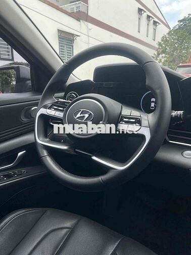 Hyundai Elantra 2022 Elantra 1.6 AT