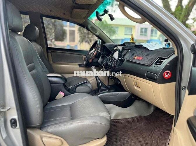 Toyota Fortuner 2016 2.4G 4x2 MT - 120000 km