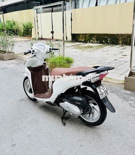 Honda Vision 2017 trắng chính chủ