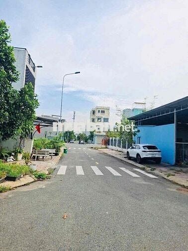 Đất mặt tiền KDC phú hồng Thịnh 9, p Bình An, TP Dĩ An