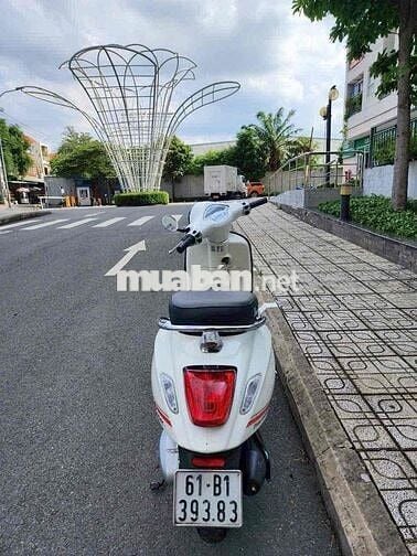 Ket tiền cần Bán vespa