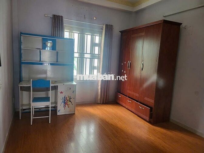 Cho thuê nhà giá rẻ đường 10m ô tô đậu cửa Tân thới hiệp ,Q12