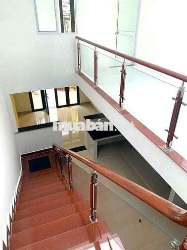CHO THUÊ NHÀ NGUYÊN CĂN  mặt tiền – Phạm hùng C7