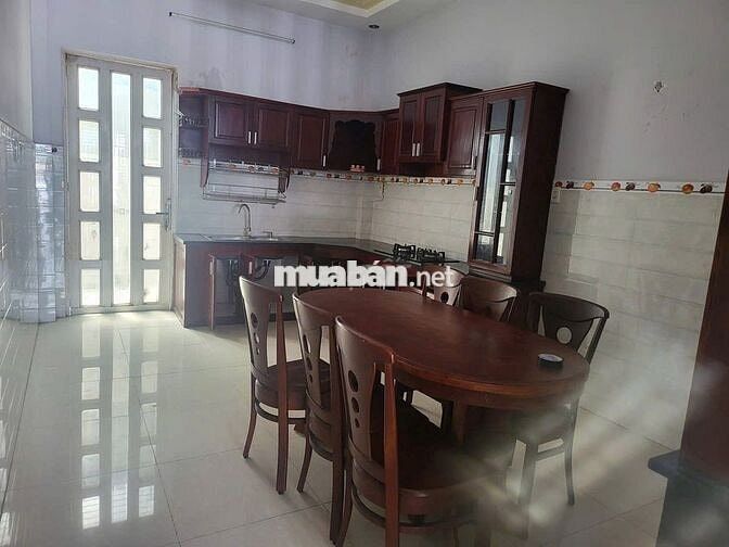 Cho thuê nhà giá rẻ đường 10m ô tô đậu cửa Tân thới hiệp ,Q12