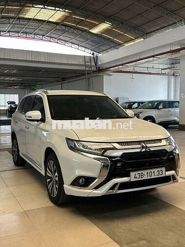 Mitsubishi Outlander 2024 2.0 CVT - 20 km
