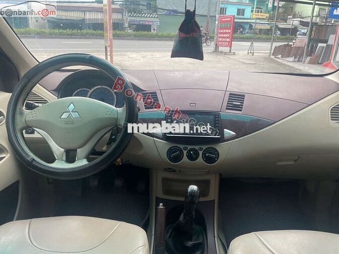 Mitsubishi Zinger GLS 2.4 MT 2011