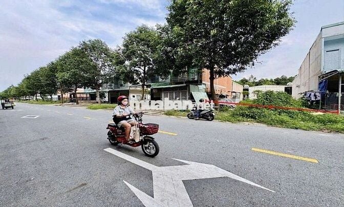 CẦN BÁN 2 LÔ ĐẤT ĐẸP 150M2 GIÁ 560TR NGAY KDC LAI UYÊN – BÀU BÀNG