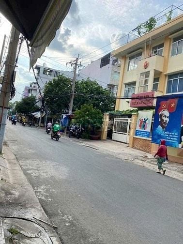 Cho thuê nhà mặt tiền Phan Thị Hành, P.P.T.Hòa, Q.T.Phú giá 6tr