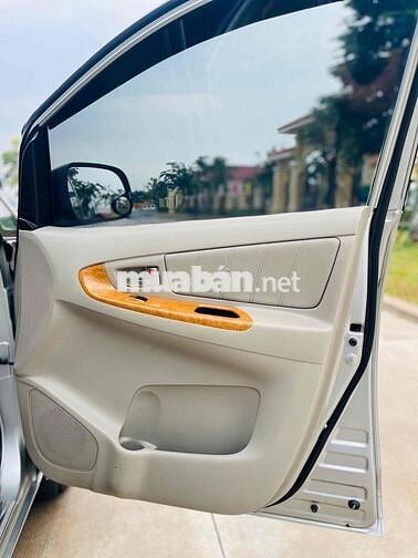 Toyota Innova 2009 G - 240747 km