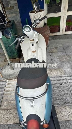 Honda Scoopy i trắng xanh, ga
