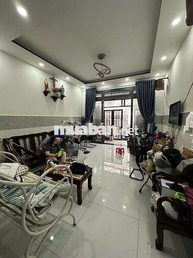 NHÀ 2 TẦNG ĐẸP — BÌNH TRỊ ĐÔNG (4,5m x 14m)