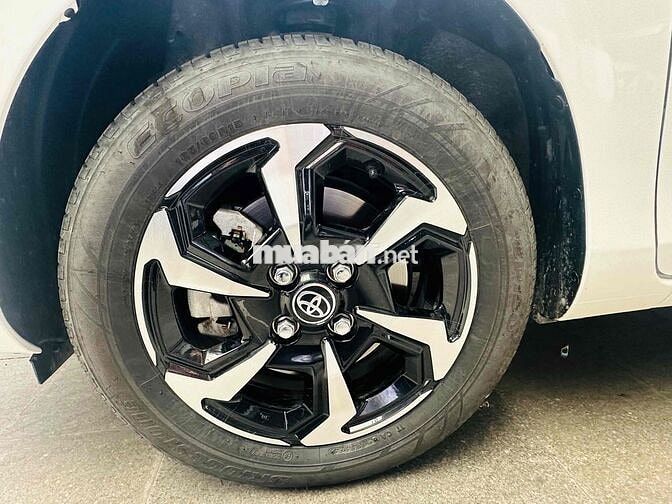 Toyota Vios 2024 1.5E MT - 9000 km