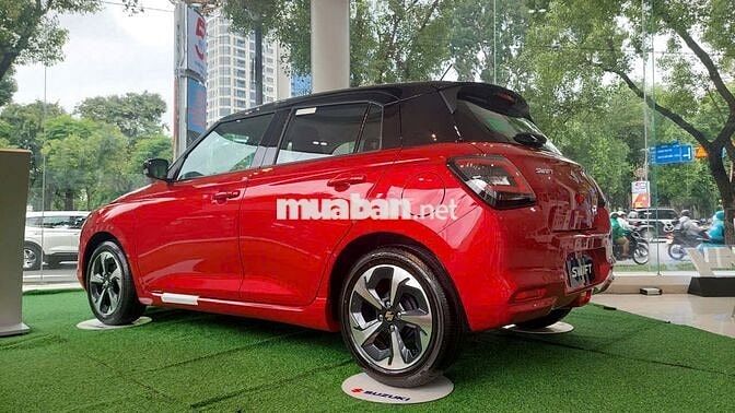 Suzuki Swift 2025 màu đỏ giao ngay, Bán xe trả góp