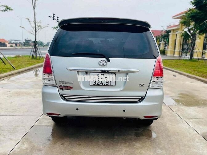 Toyota Innova 2009 G - 240747 km