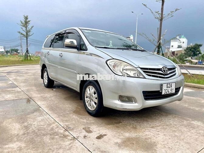 Toyota Innova 2009 G - 240747 km